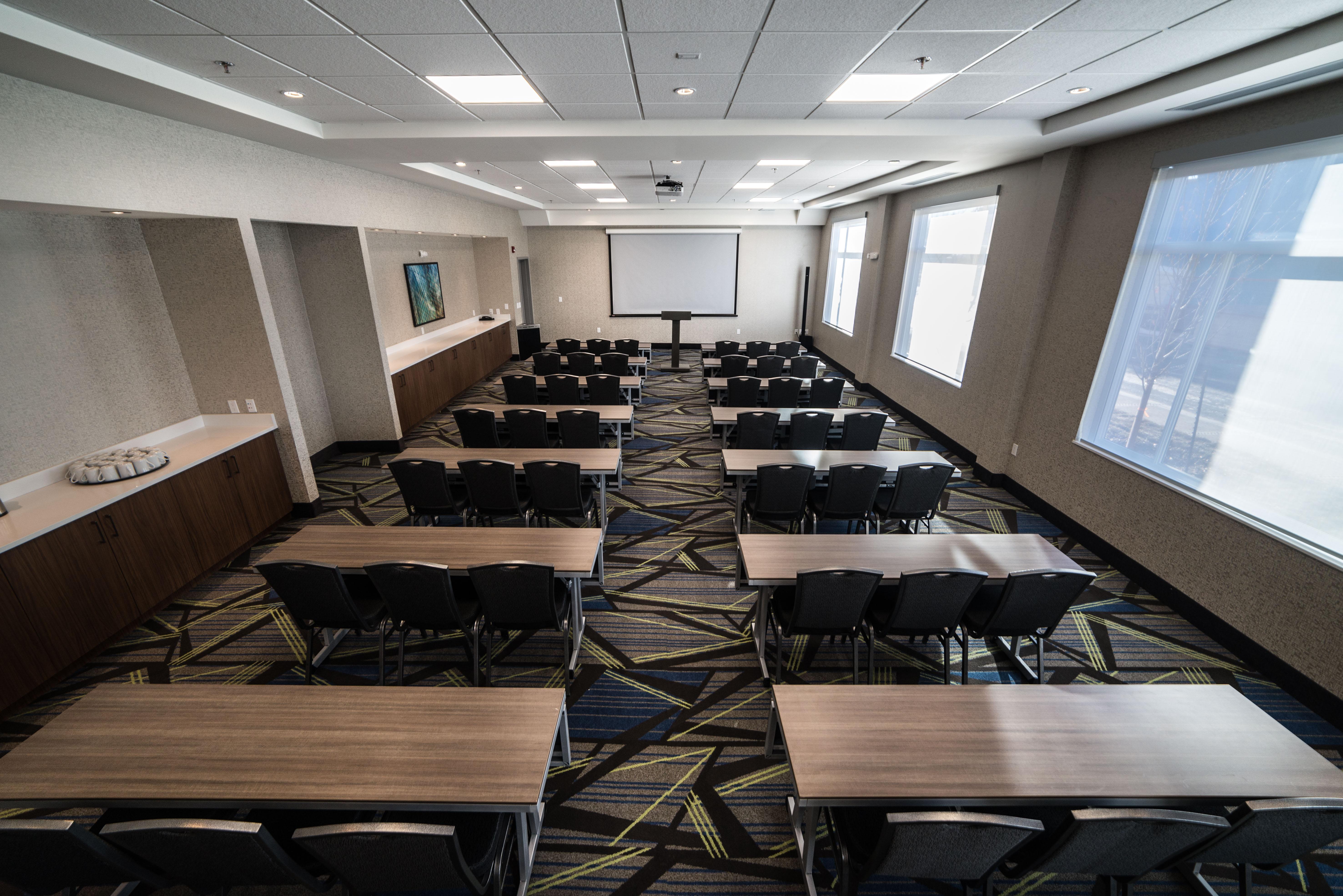 Holiday Inn Express & Suites - West Edmonton-Mall Area By Ihg Екстериор снимка