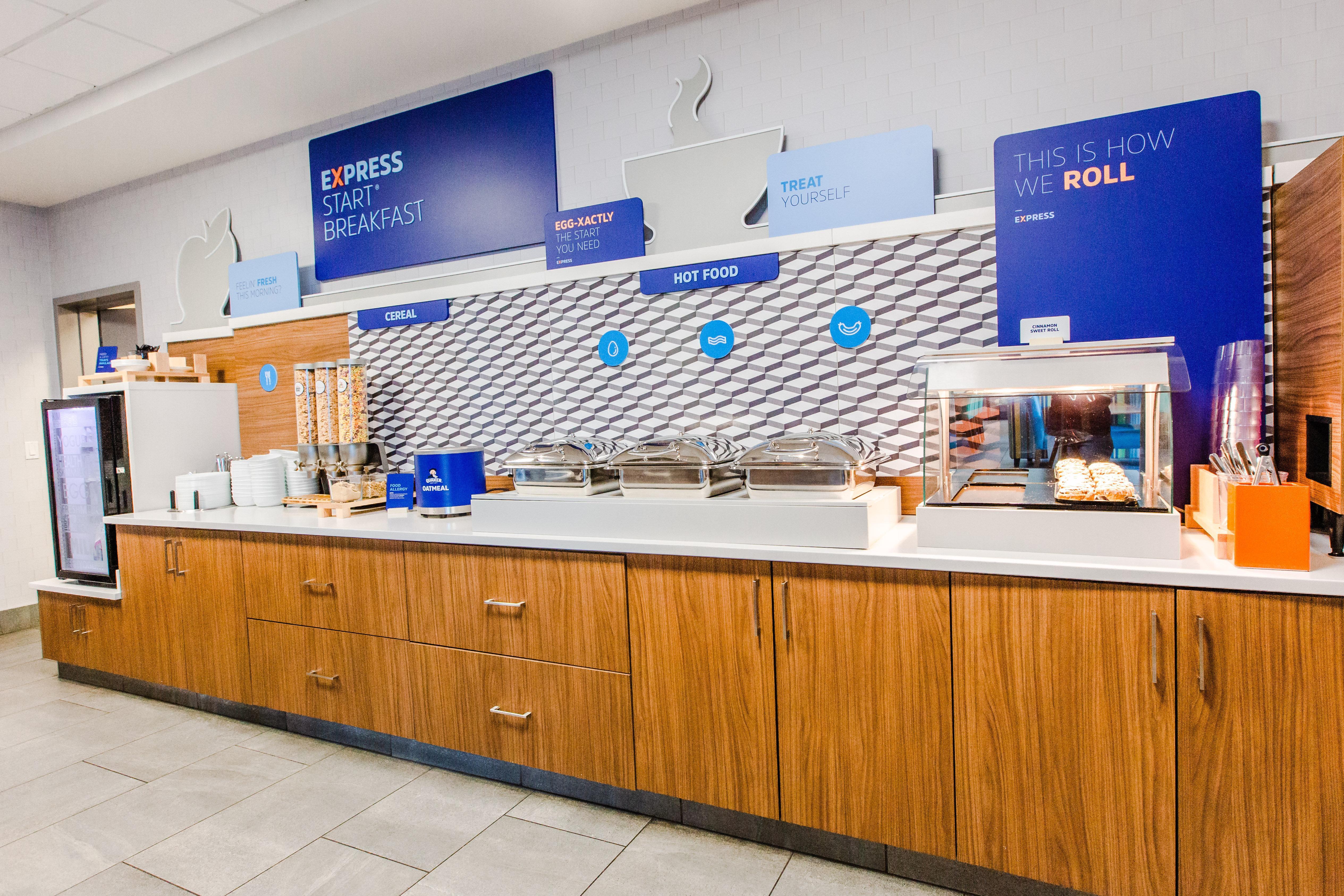 Holiday Inn Express & Suites - West Edmonton-Mall Area By Ihg Екстериор снимка