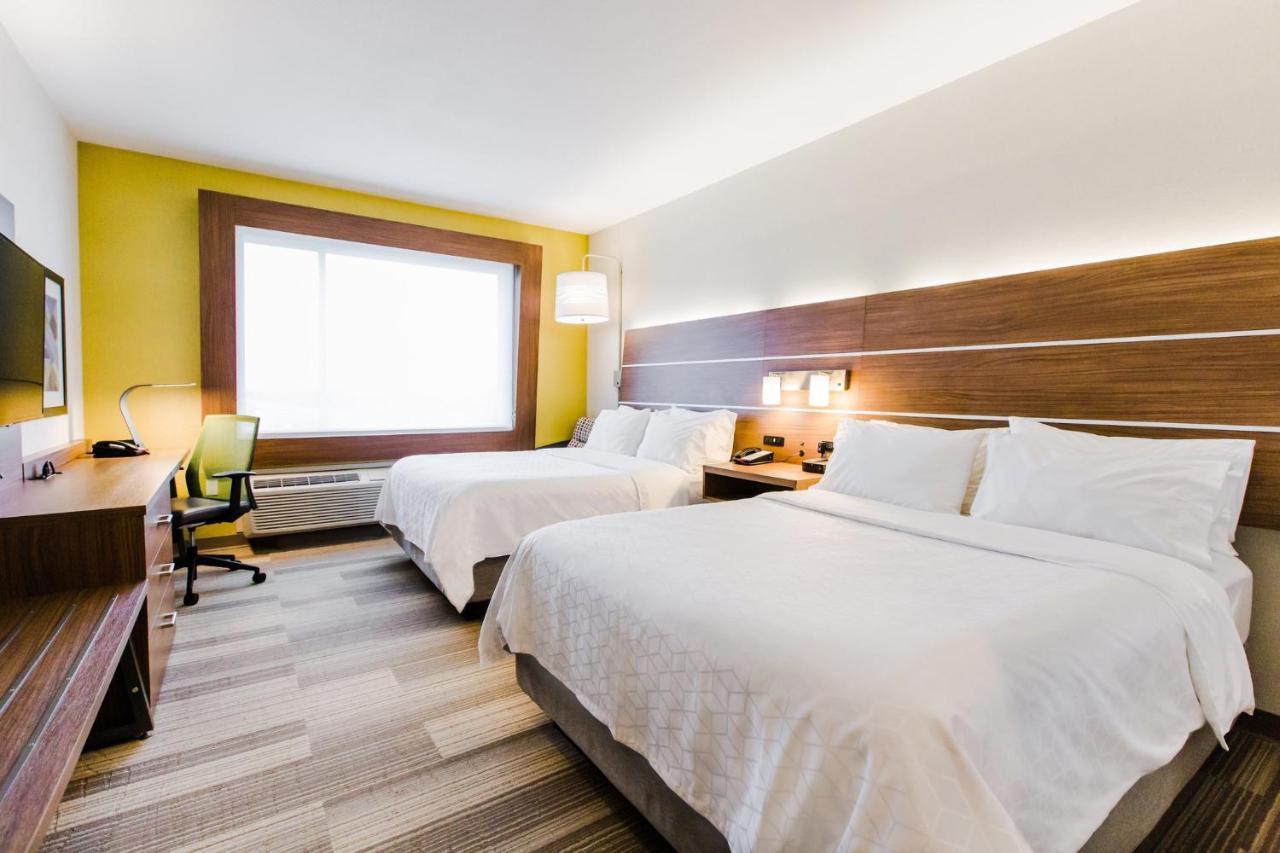 Holiday Inn Express & Suites - West Edmonton-Mall Area By Ihg Екстериор снимка