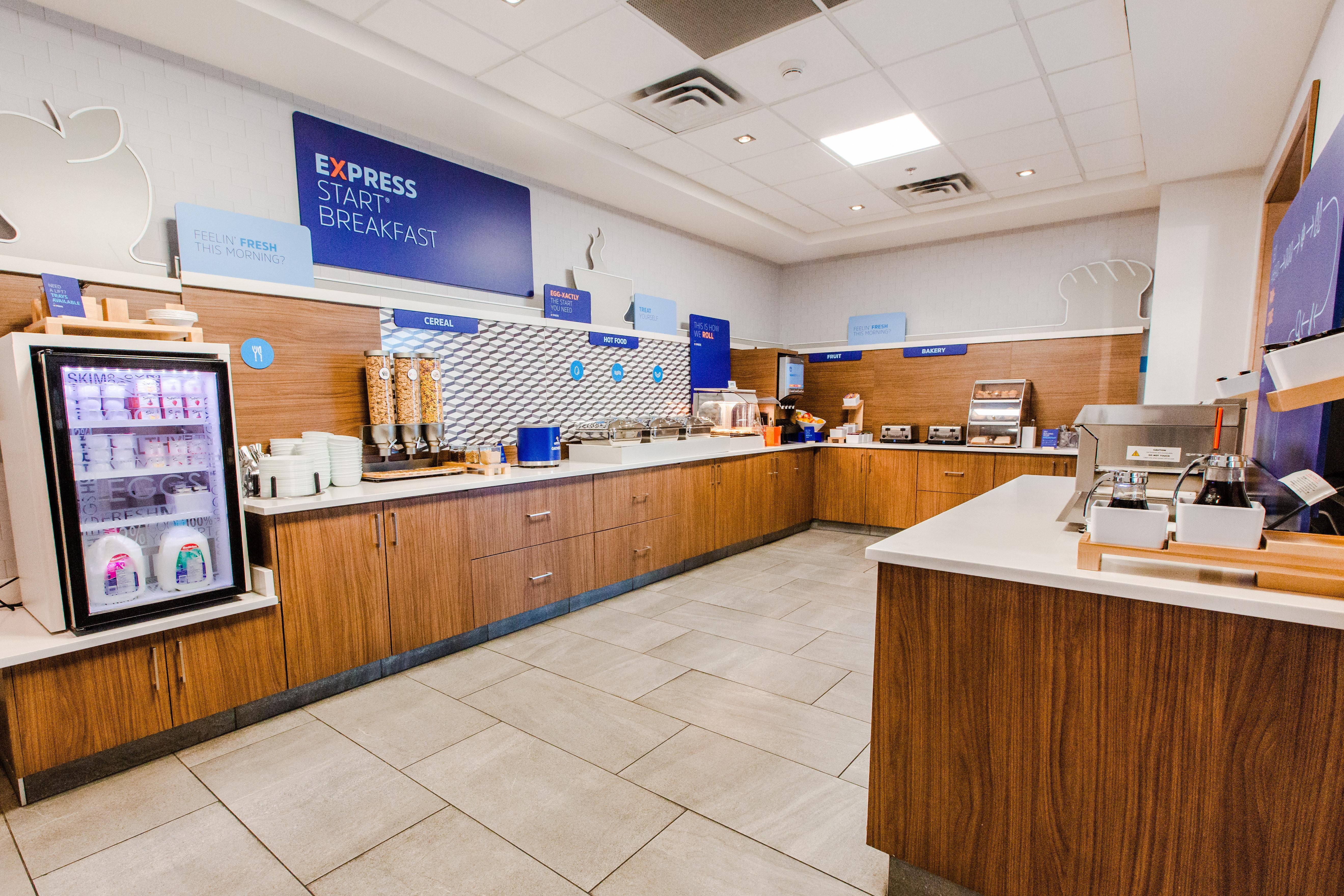 Holiday Inn Express & Suites - West Edmonton-Mall Area By Ihg Екстериор снимка