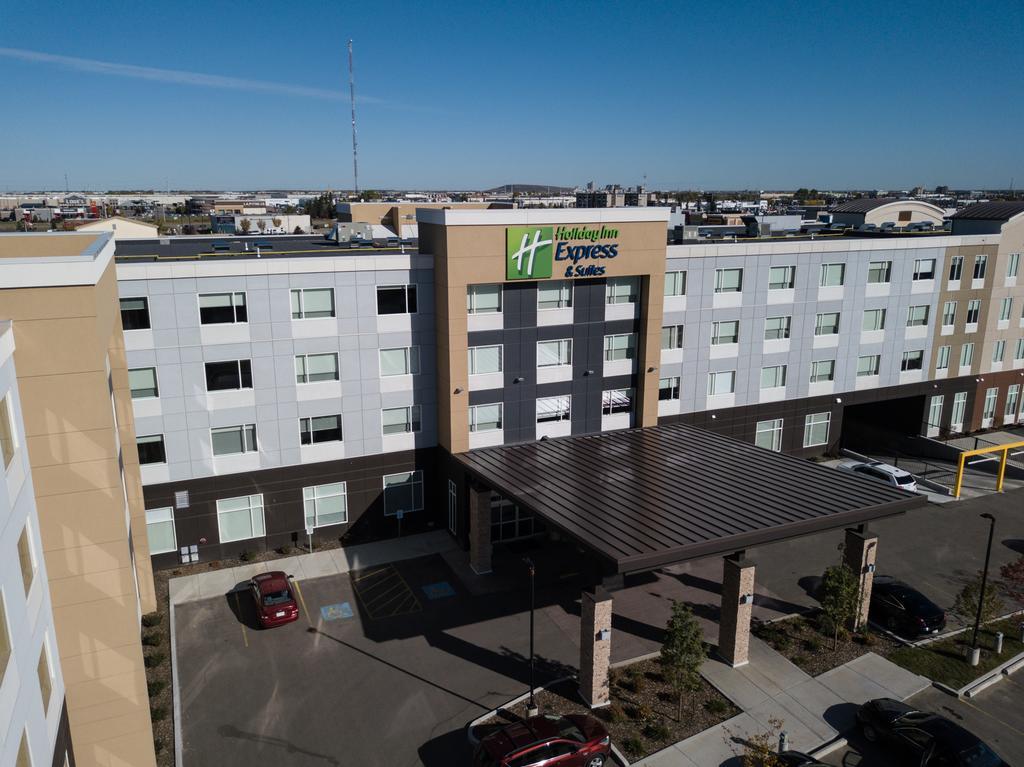 Holiday Inn Express & Suites - West Edmonton-Mall Area By Ihg Екстериор снимка