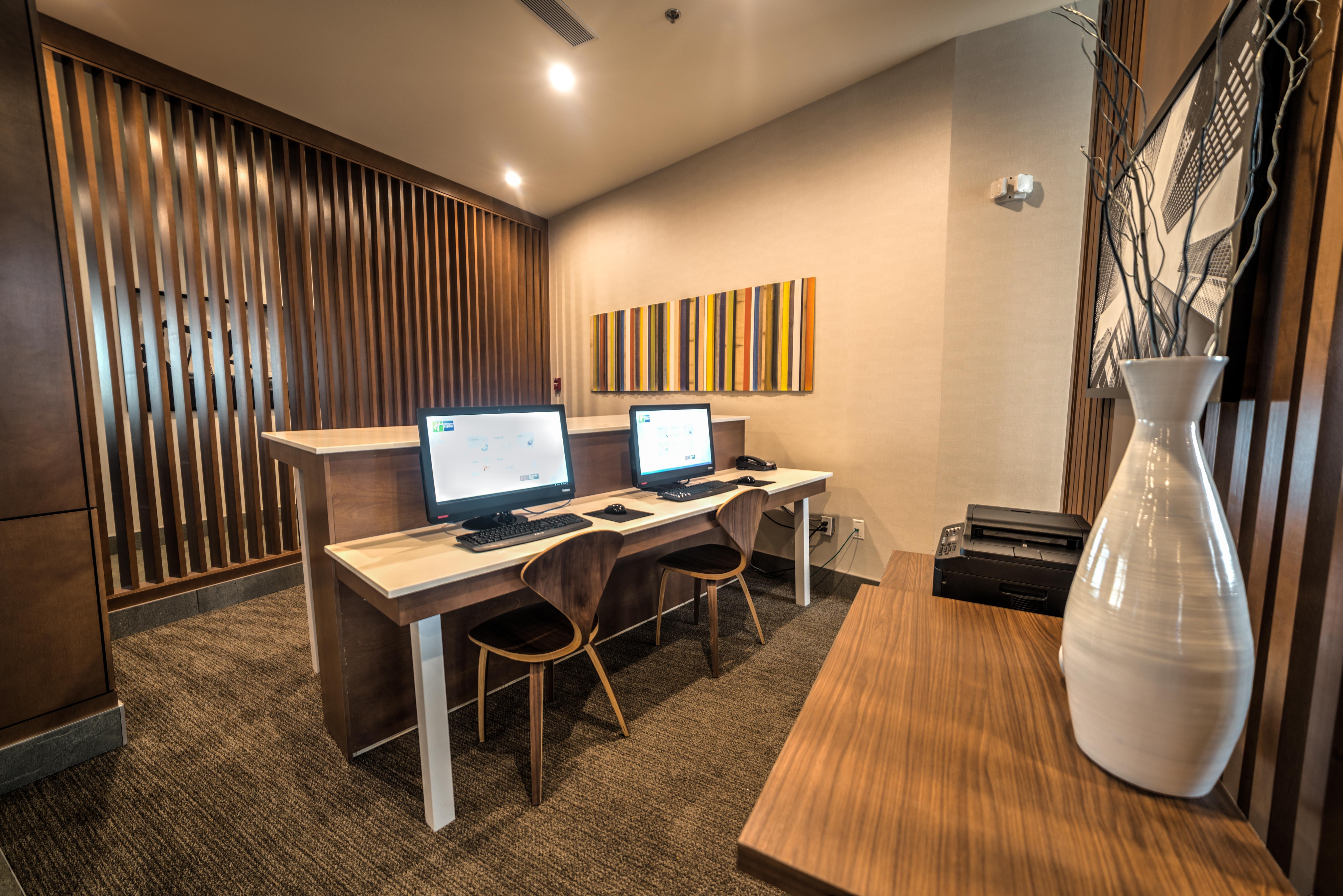 Holiday Inn Express & Suites - West Edmonton-Mall Area By Ihg Екстериор снимка