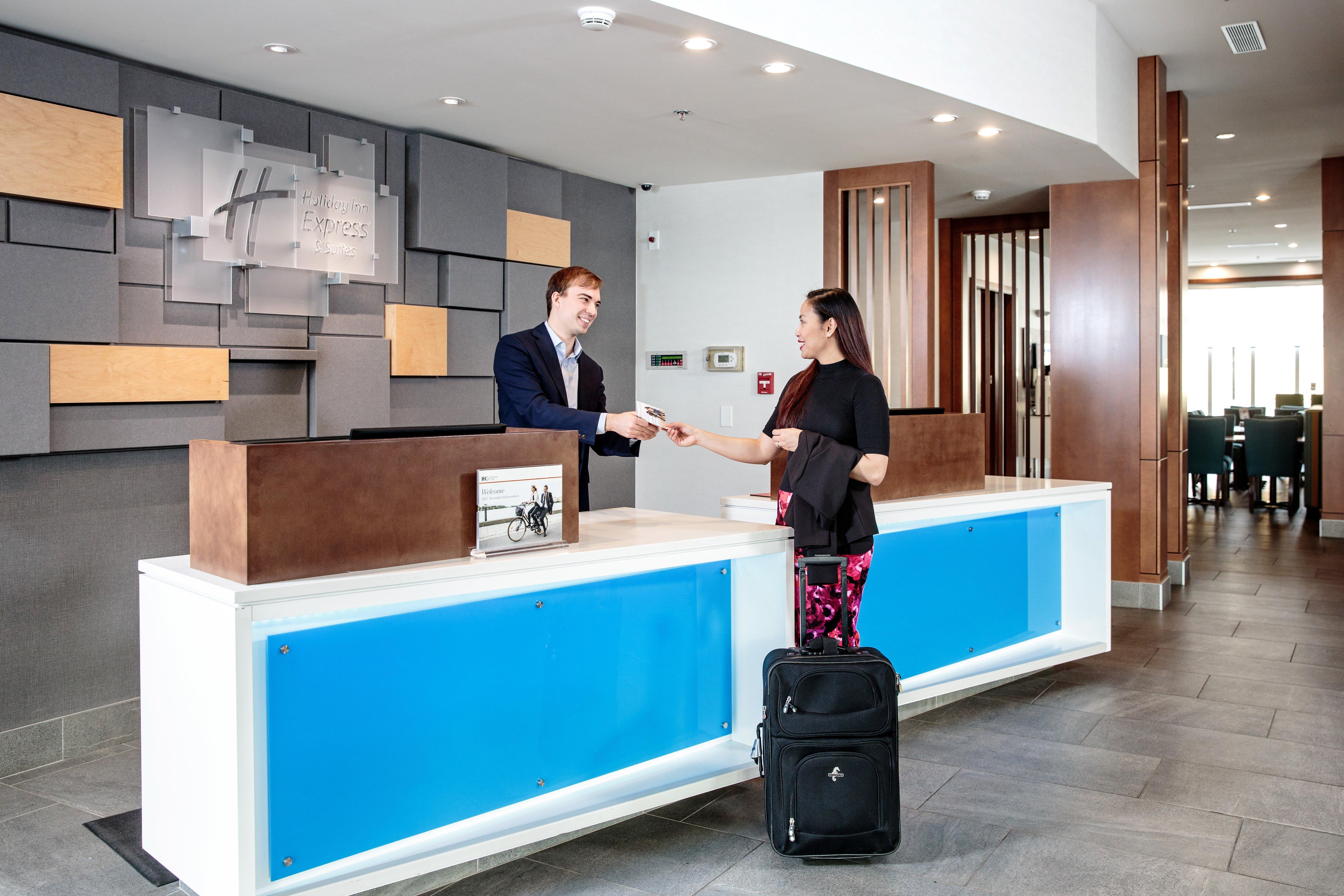 Holiday Inn Express & Suites - West Edmonton-Mall Area By Ihg Екстериор снимка