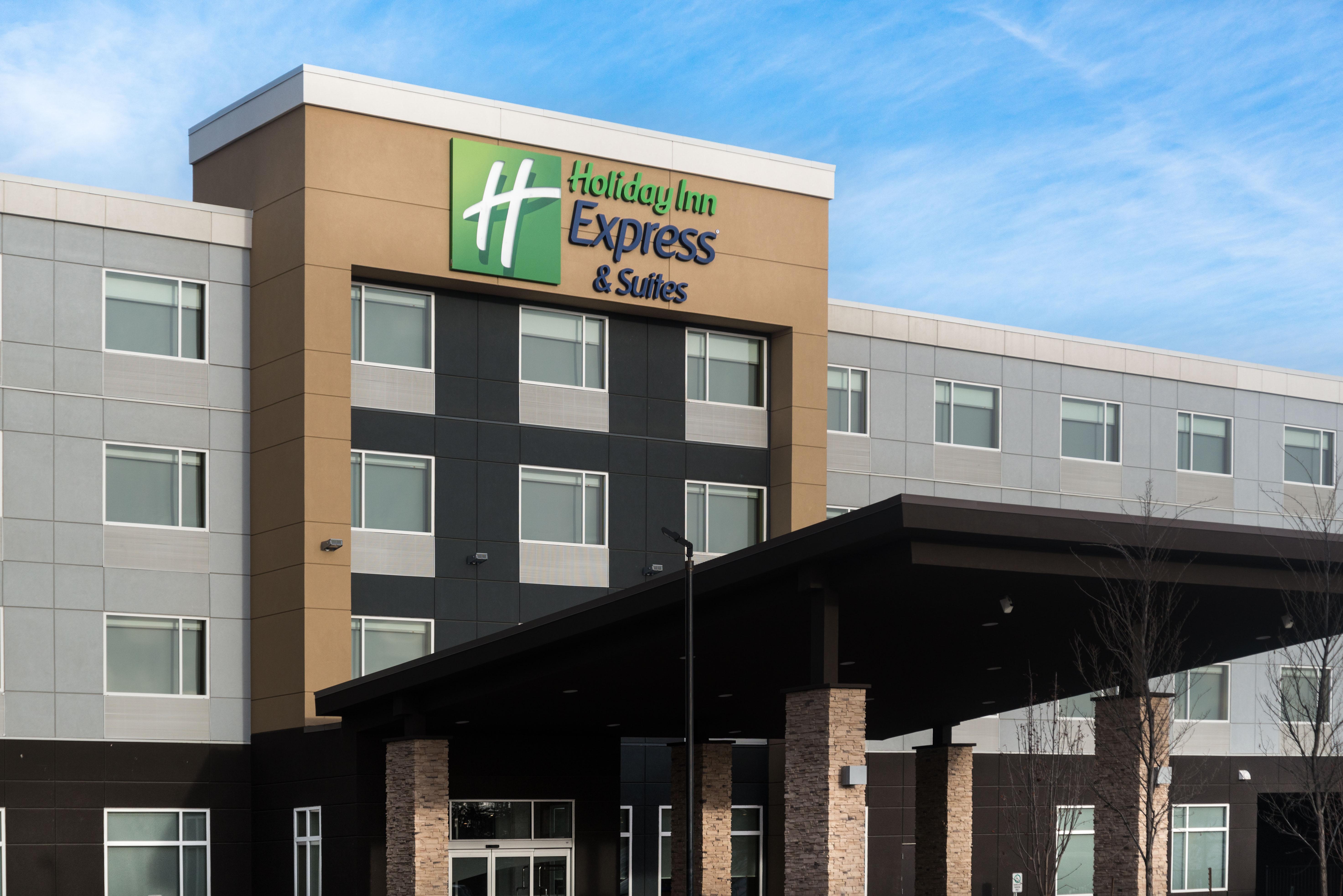 Holiday Inn Express & Suites - West Edmonton-Mall Area By Ihg Екстериор снимка