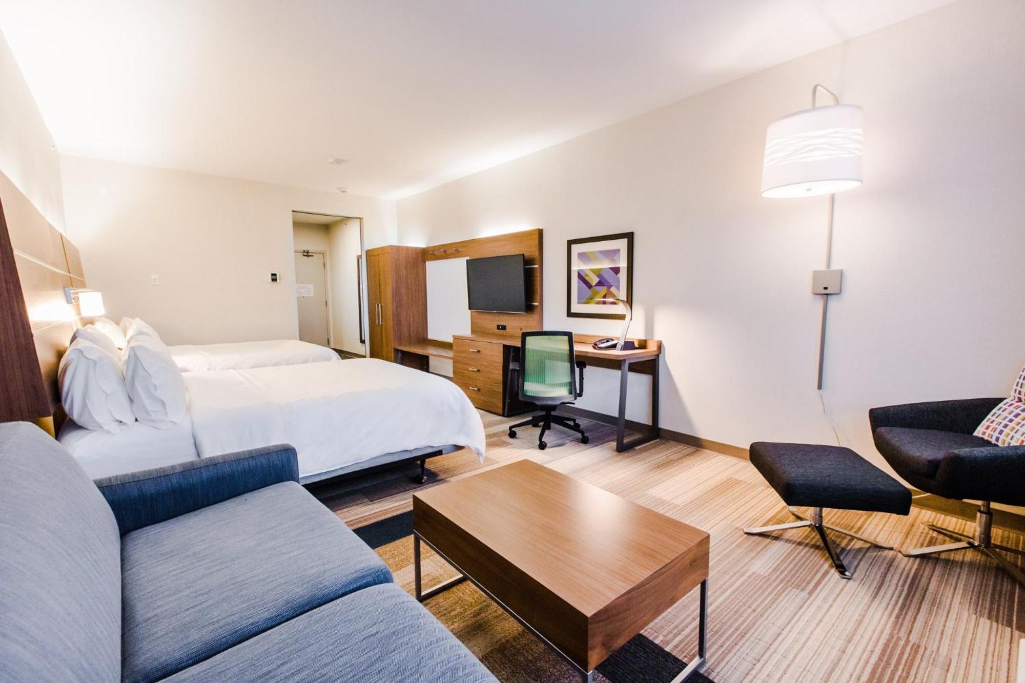 Holiday Inn Express & Suites - West Edmonton-Mall Area By Ihg Екстериор снимка