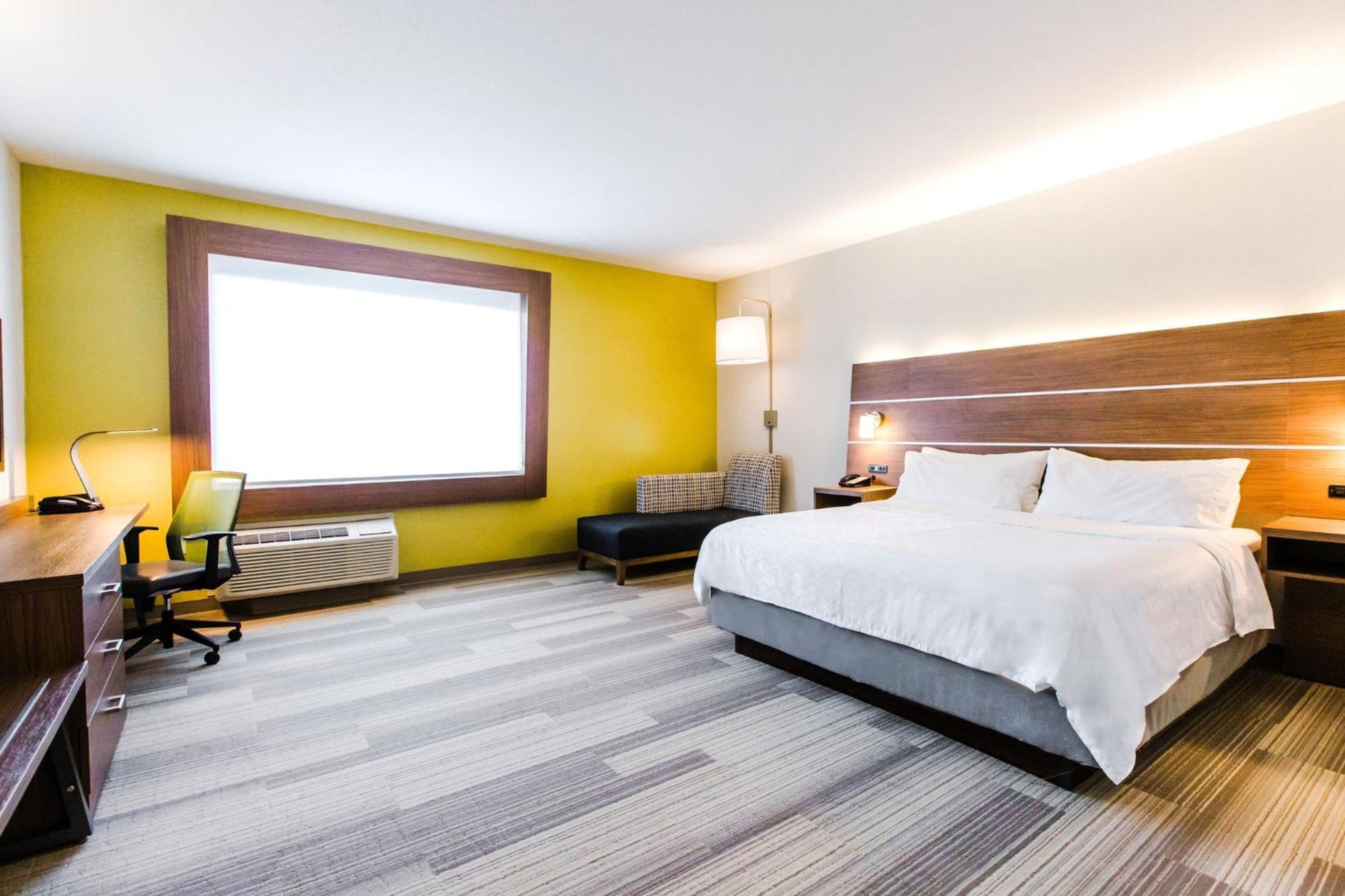 Holiday Inn Express & Suites - West Edmonton-Mall Area By Ihg Екстериор снимка